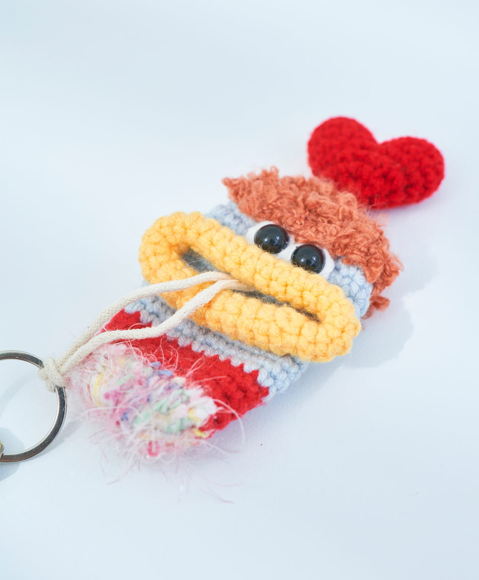 毛糸のキーケース パンチ